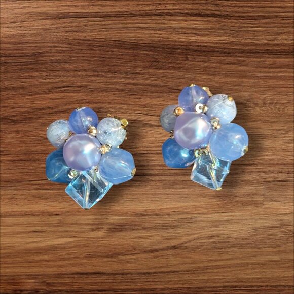 Vintage Clip-On Bead Cluster Earrings Blue Floral Design Made In W Germany - Picture 2 of 8